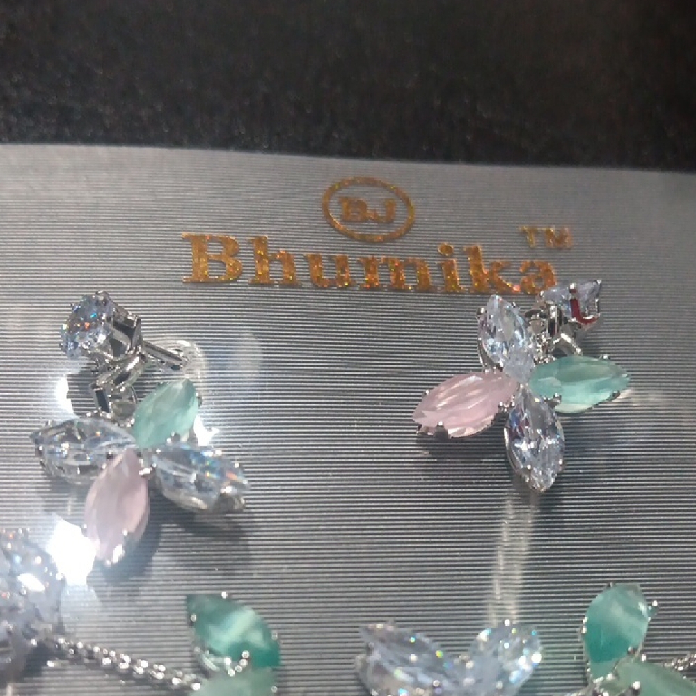 Pastel Gemstone Necklace and Earring Set - Picture 2 of 6